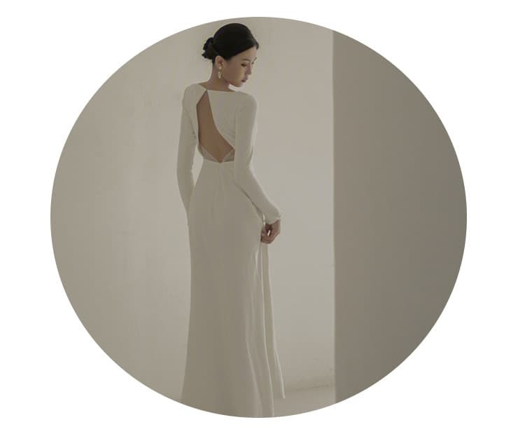 ロングドレス シンプル優美なスレンダーウエディングドレス