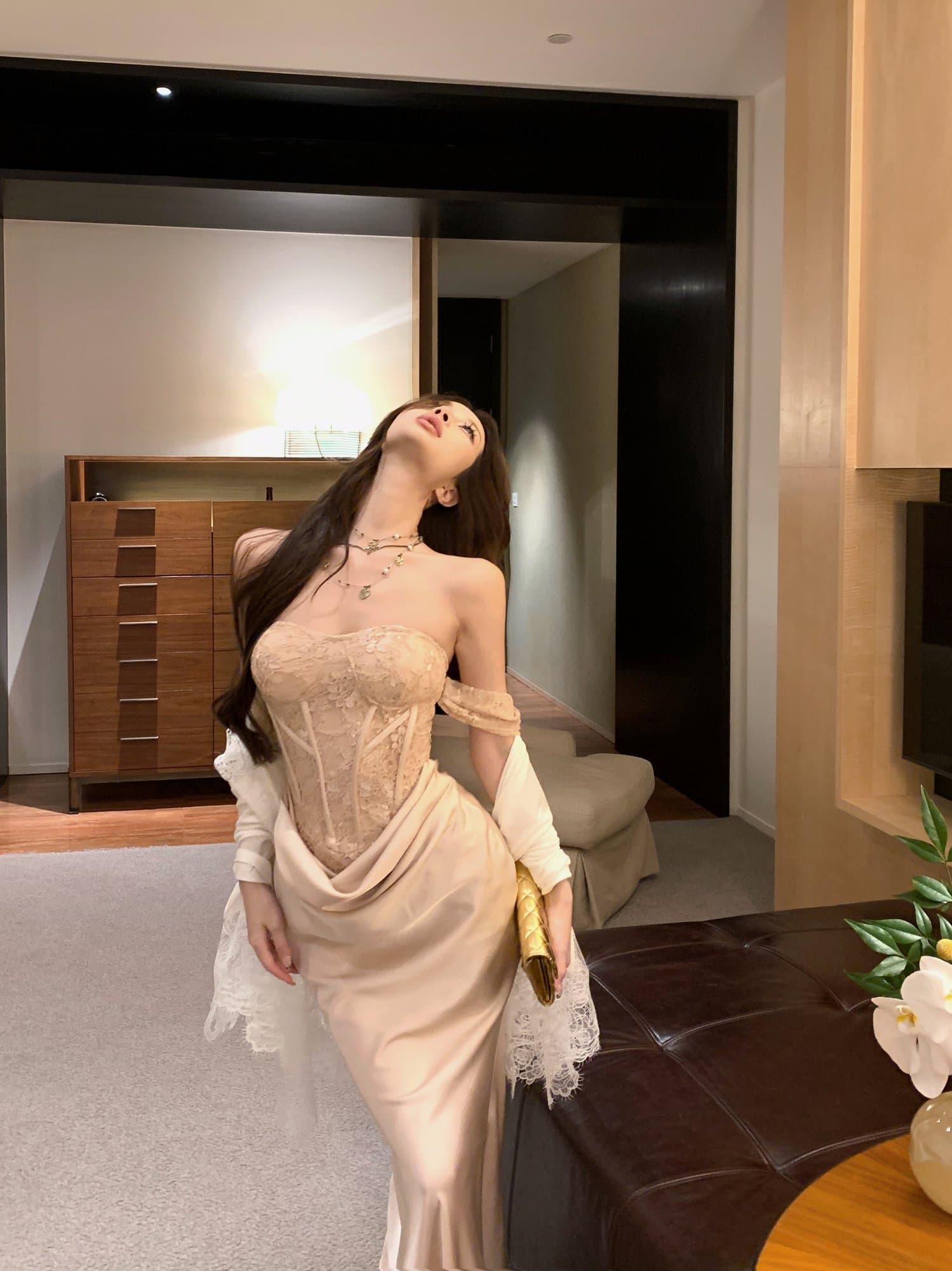 ロングドレス 高貴なオフショルダーレースドレス