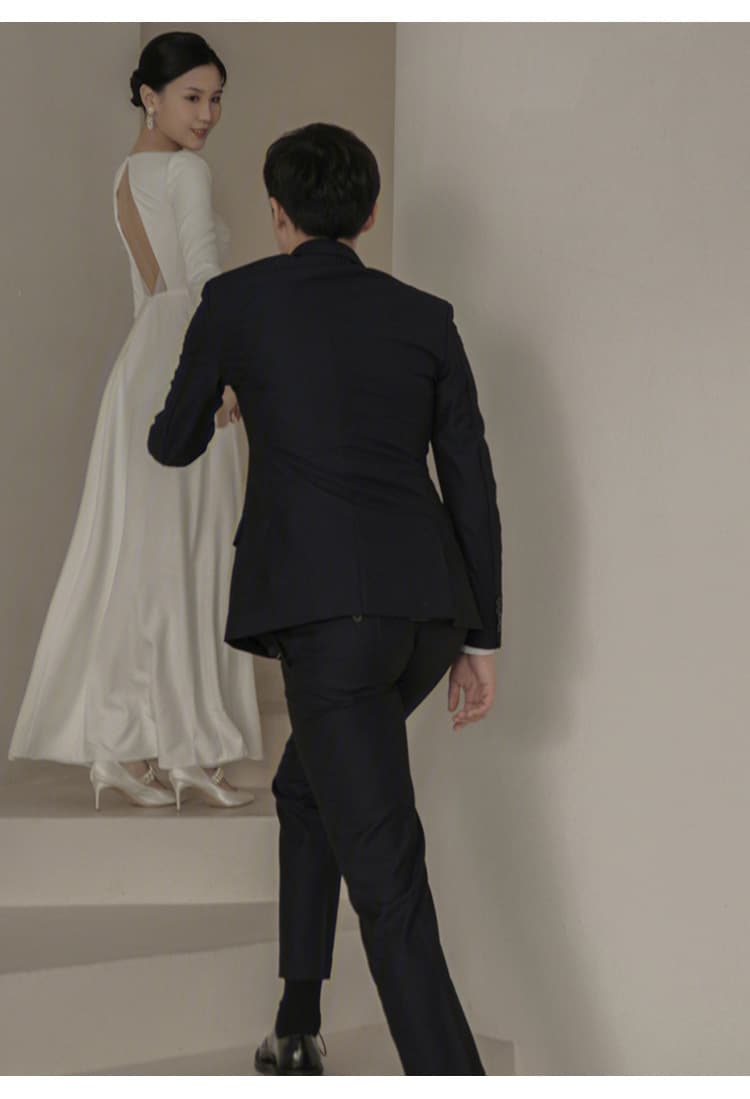 ロングドレス シンプル優美なスレンダーウエディングドレス