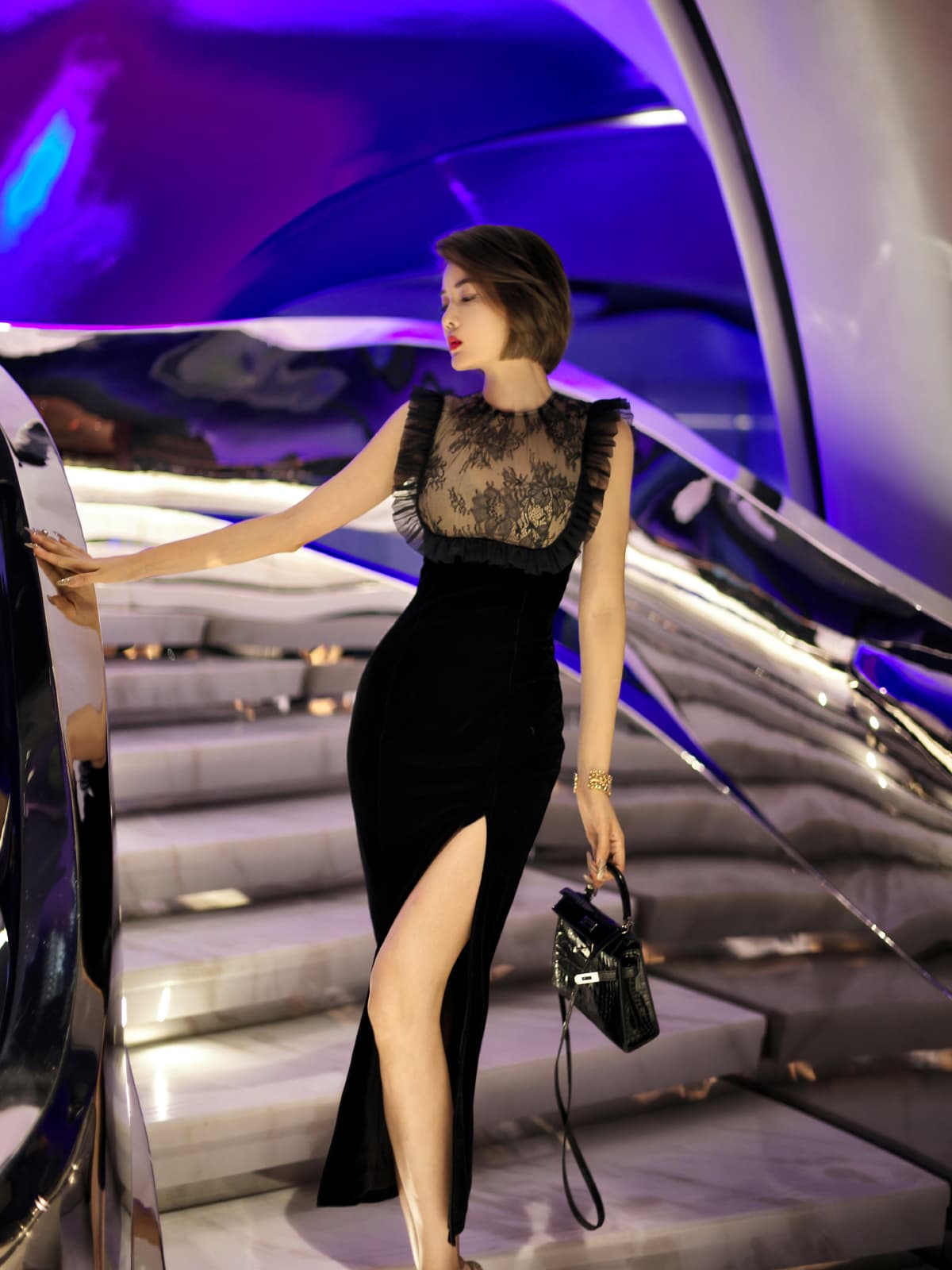 優美なレース切替スリットロングドレス