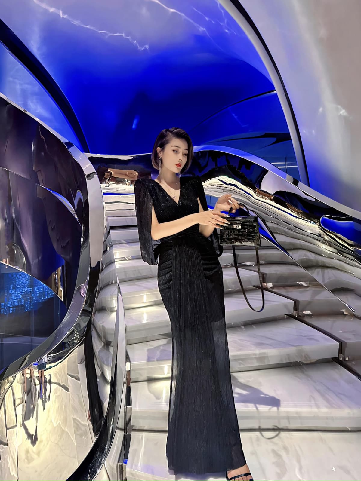 ロングドレス 優美なケープスリーブマーマイドドレス