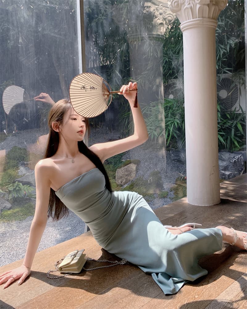 ロングドレス 優美シンプル ベアトップドレス