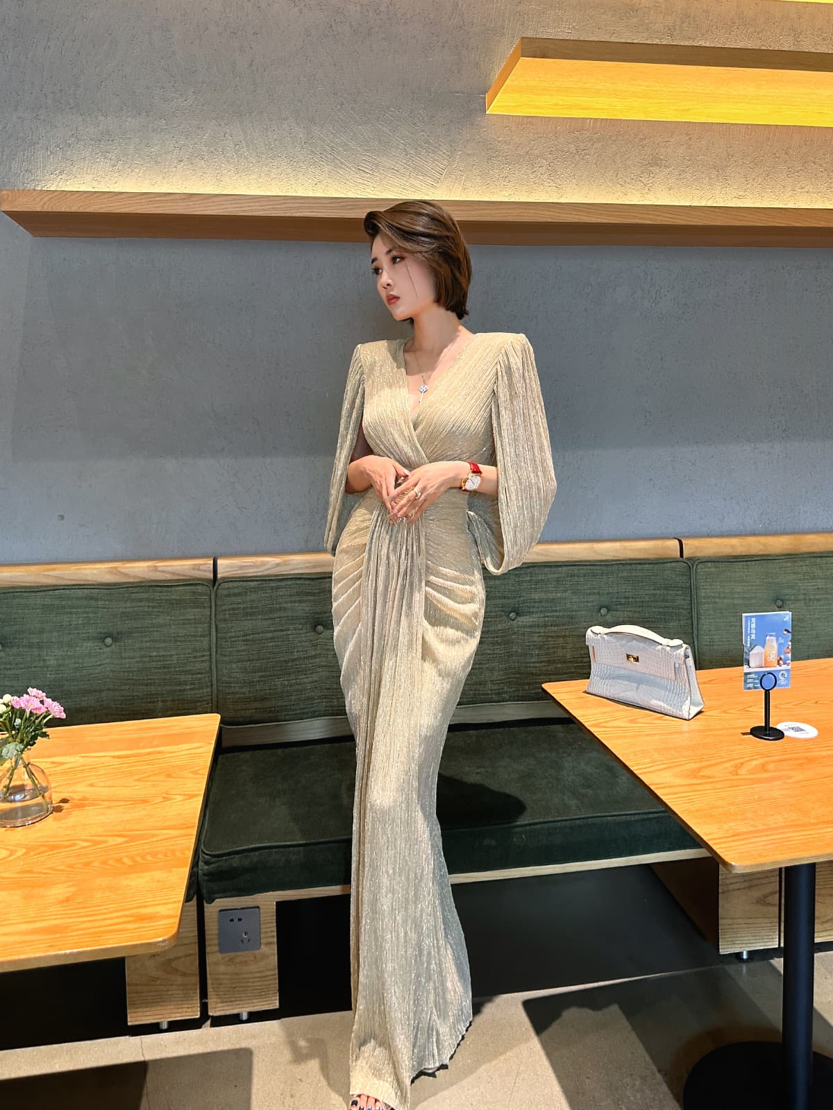 ロングドレス 優美なケープスリーブマーマイドドレス