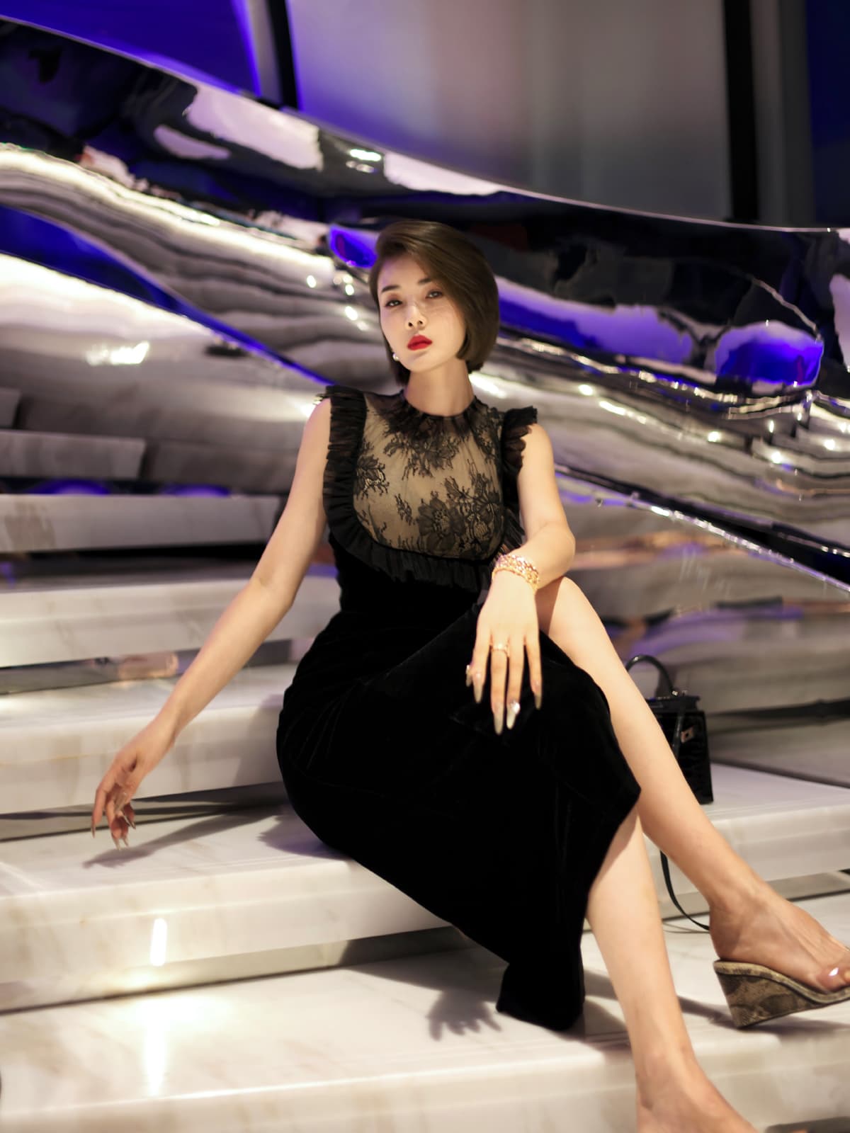 優美なレース切替スリットロングドレス