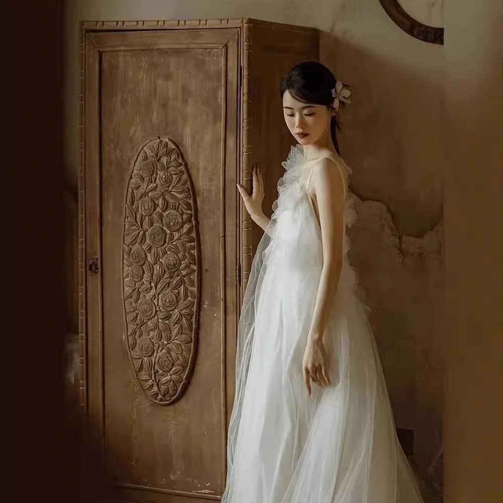 ロングドレス 優美なチュールフラワー ウエディングドレス