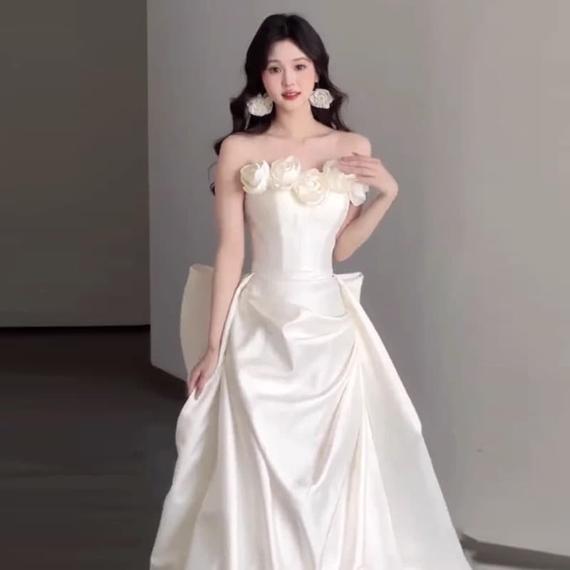 ロングドレス 薔薇モチーフ ウェディングドレス