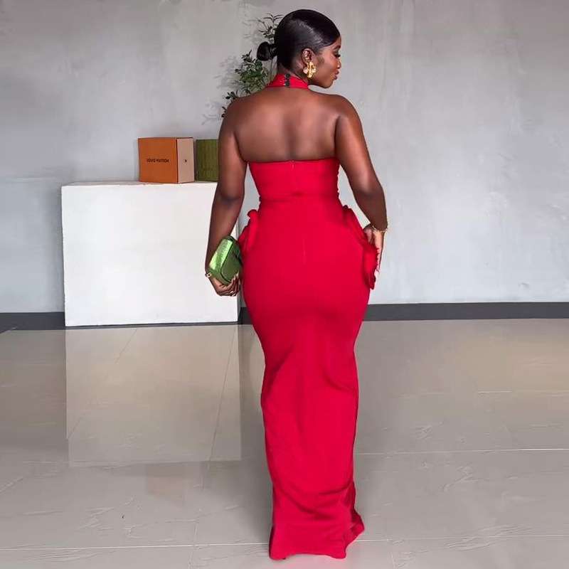 フラワーモチーフホルターネックロングドレス