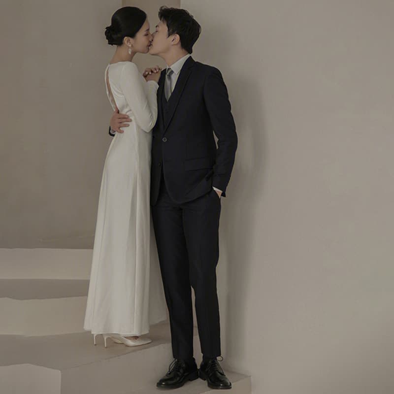 ロングドレス シンプル優美なスレンダーウエディングドレス