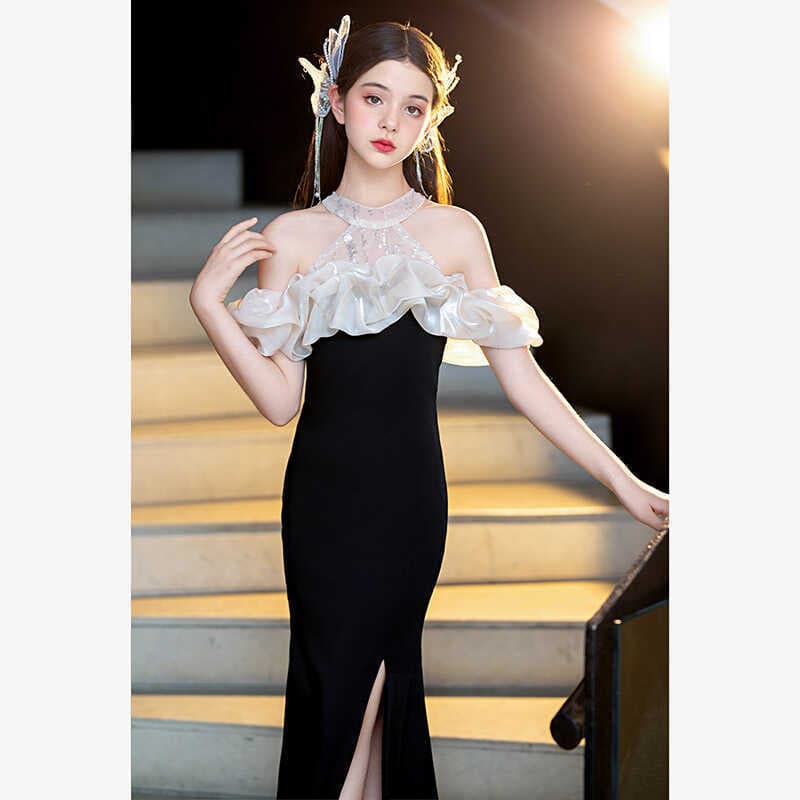 ロングドレス 花飾り付きホルターネックフリルドレス